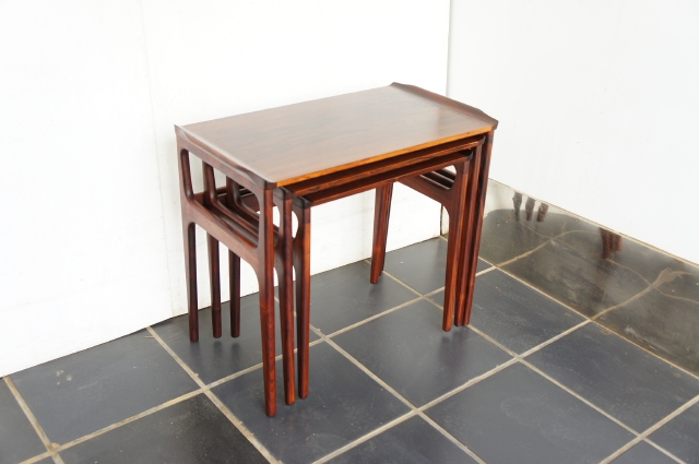 NEST OF TABLE ROSEWOOD