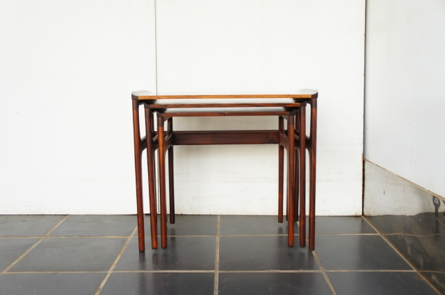 NEST OF TABLE ROSEWOOD