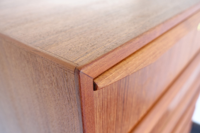 TEAK 6 DRAWERS