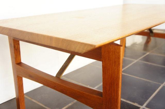 OAK LOW TABLE